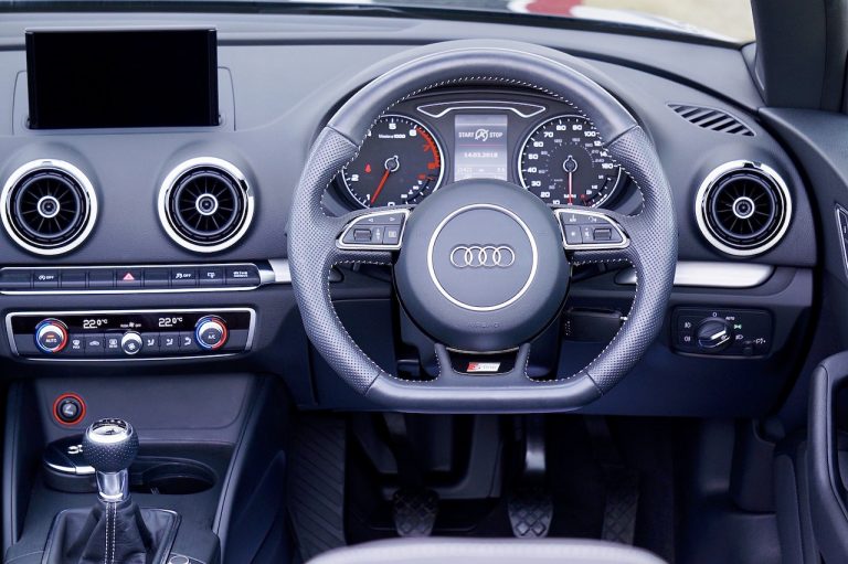 Audi 100 - informacje, opinie i ciekawostki o samochodzie z długą historią